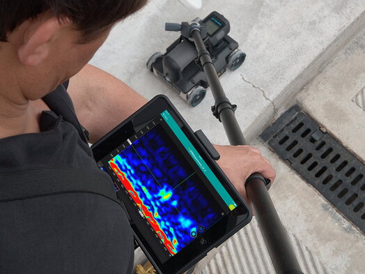 GP8000 Radar GPR portátil para hormigón. Inspecciones de hormigón e imágenes estructurales más rápidas y sencillas con la tecnología de radar de penetración en el suelo SFCW.